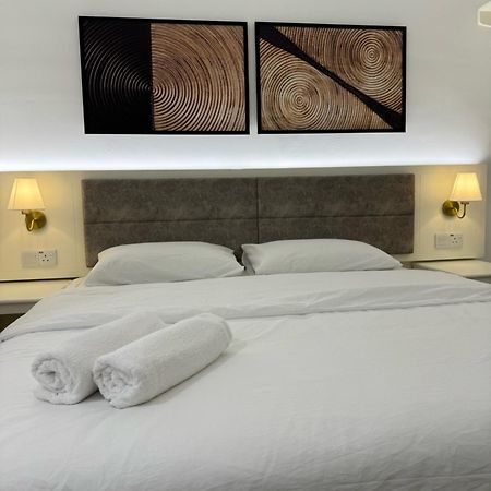 52 The Grace Hotel Muar Exterior photo